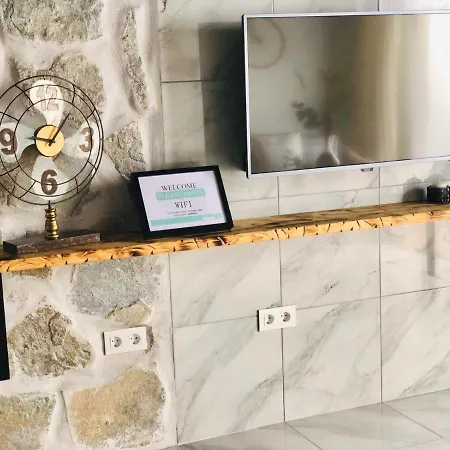 Canaryislandshost L Nazaret