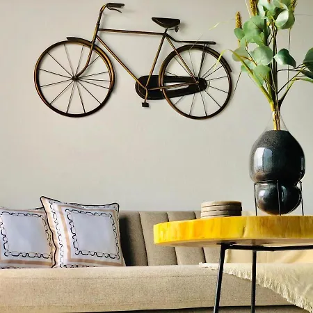 Canaryislandshost L * Nazaret