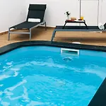 Canaryislandshost L * Насарет