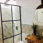 Canaryislandshost L Насарет