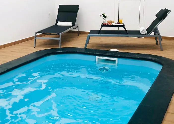 Canaryislandshost L * Nazaret