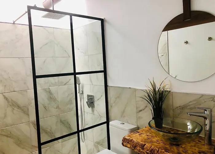 Canaryislandshost L Nazaret